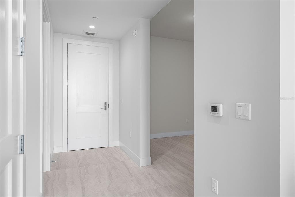 301 1ST STREET S UNIT 1006 - Interior/Exterior Photo 2 - ST PETERSBURG, FL