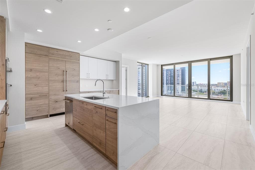 301 1ST STREET S UNIT 1006 - Interior/Exterior Photo 5 - ST PETERSBURG, FL