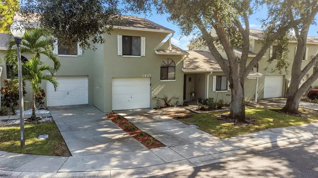 1407 ADAMS CIRCLE W - Interior/Exterior Photo 2 - LARGO, FL