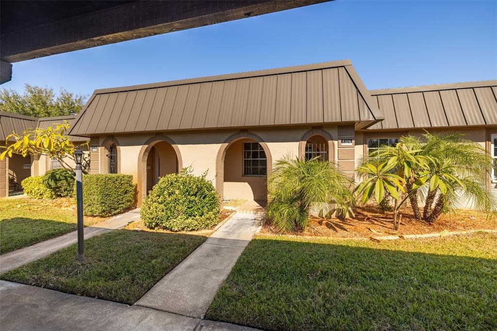 4324 SUMMERSUN DRIVE - Interior/Exterior Photo 2 - NEW PORT RICHEY, FL