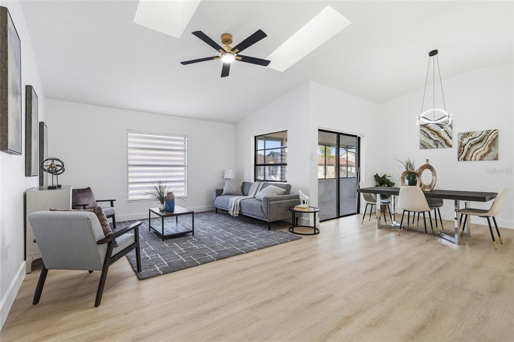 5439 E SACRAMENTO COURT - Interior/Exterior Photo 2 - ORLANDO, FL