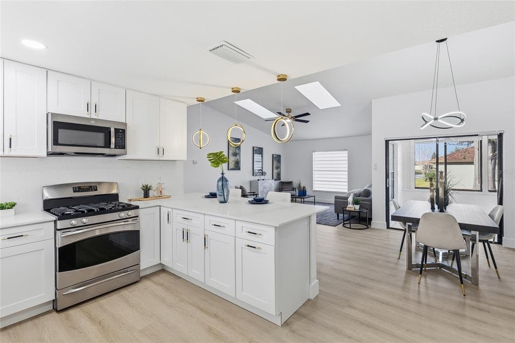 5439 E SACRAMENTO COURT - Interior/Exterior Photo 5 - ORLANDO, FL