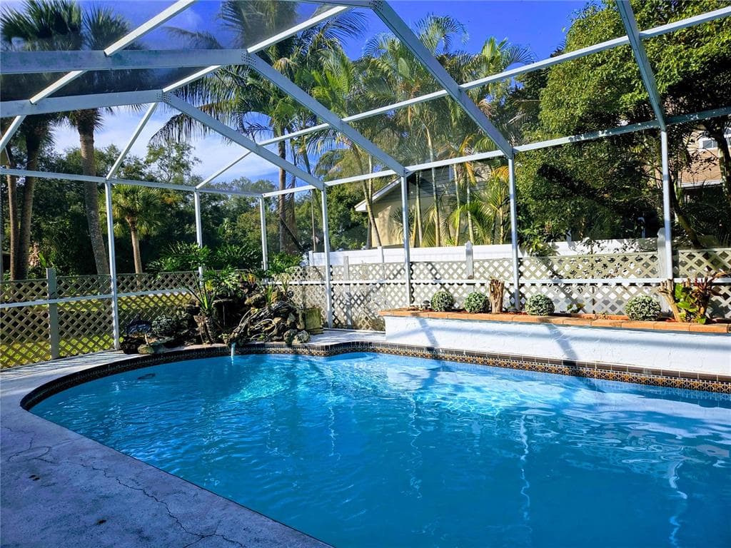 9149 MAPLE COURT - Interior/Exterior Photo 3 - SEMINOLE, FL