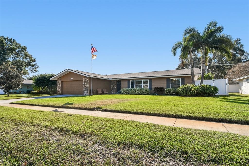 13948 BREWSTER DRIVE - Interior/Exterior Photo 5 - LARGO, FL