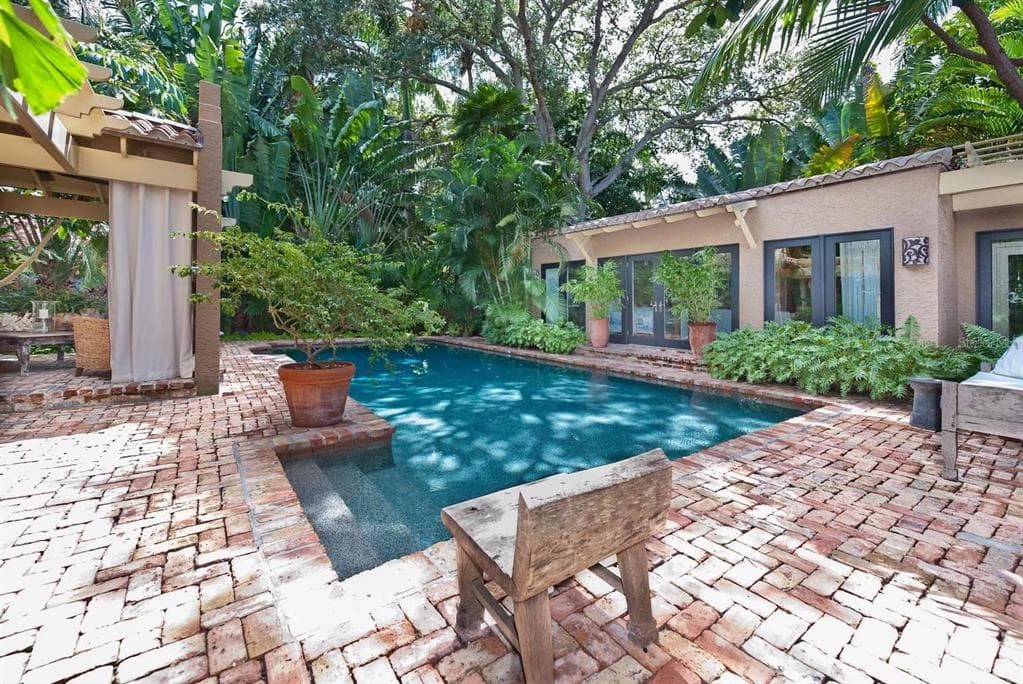 808 BRIGHTWATERS BOULEVARD NE - Interior/Exterior Photo 3 - ST PETERSBURG, FL