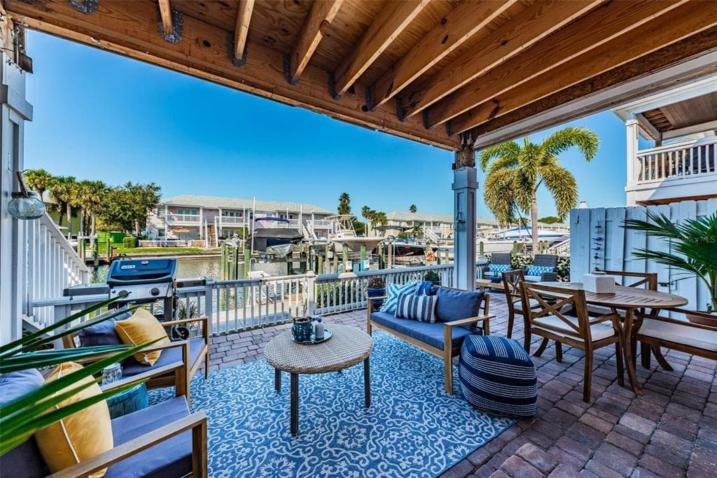 5175 COQUINA KEY DRIVE SE UNIT C - Interior/Exterior Photo 3 - ST PETERSBURG, FL