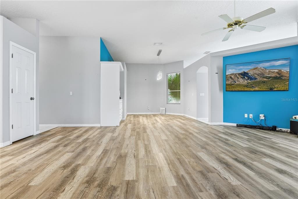 336 FERNHILL DRIVE - Interior/Exterior Photo 4 - DEBARY, FL