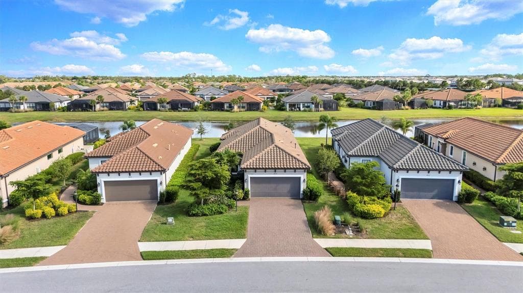 4727 MOTTA COURT - Interior/Exterior Photo 2 - BRADENTON, FL