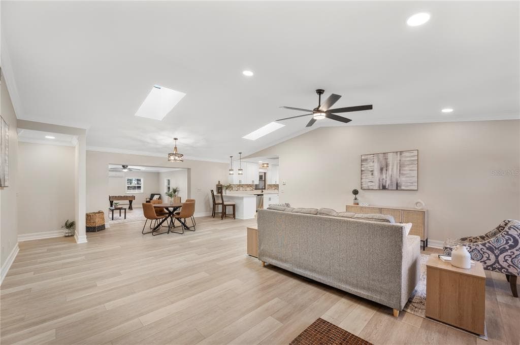 5614 LAZY CREEK DRIVE - Interior/Exterior Photo 4 - LAKELAND, FL