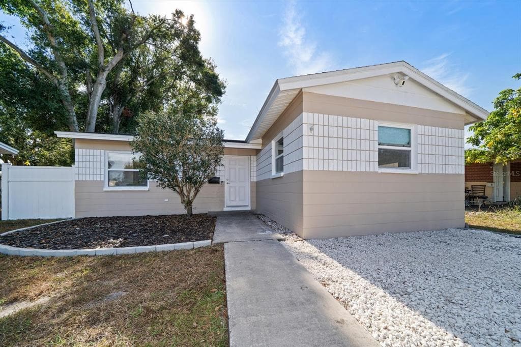 4028 12TH AVENUE N - Interior/Exterior Photo 2 - ST PETERSBURG, FL