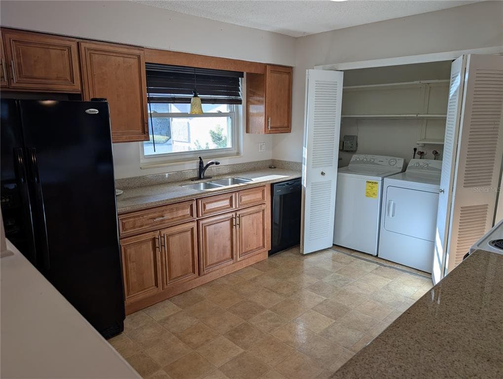 4567 SHOSHONE TRAIL UNIT 167 - Interior/Exterior Photo 4 - SARASOTA, FL