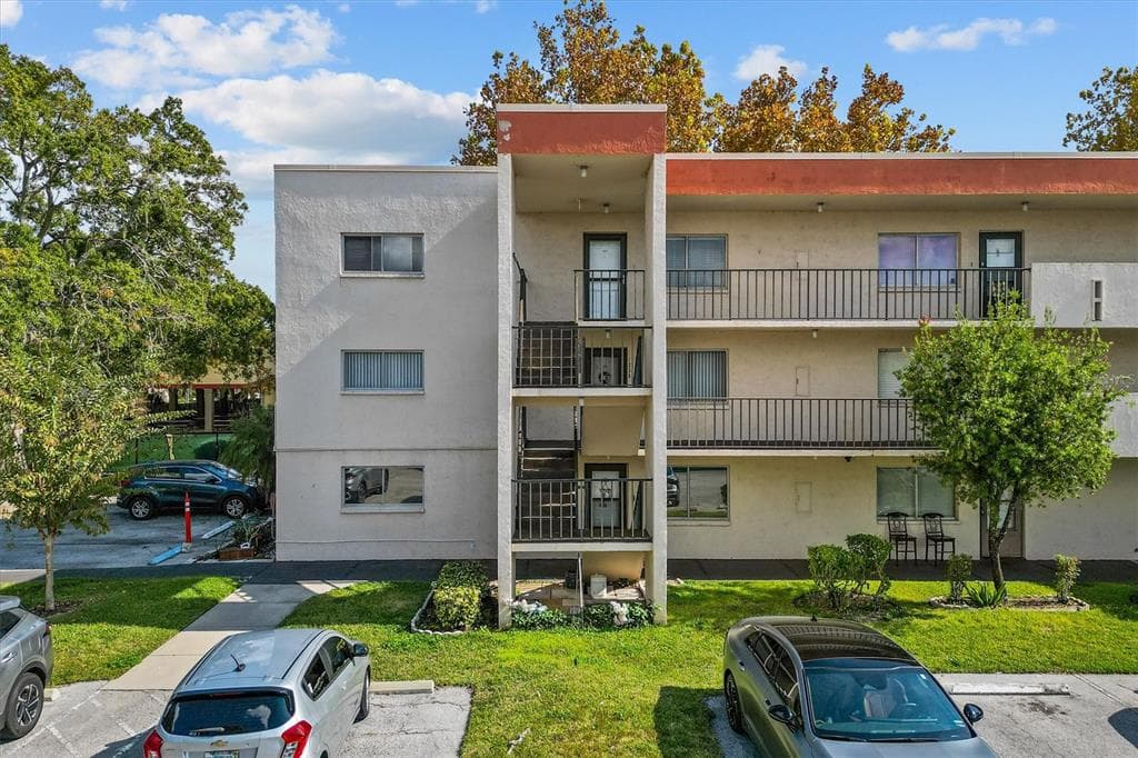 null - Interior/Exterior Photo 2 - LAKELAND, FL