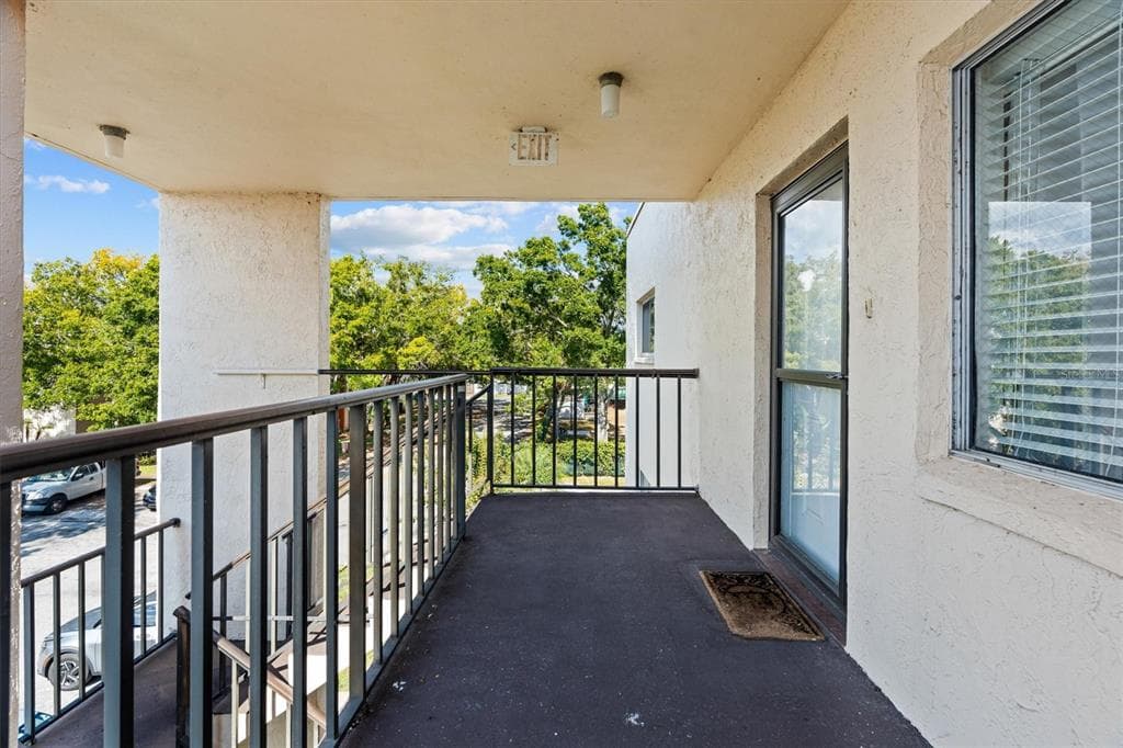 null - Interior/Exterior Photo 4 - LAKELAND, FL