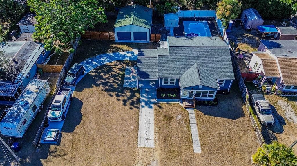 8514 N LYNN AVENUE - Interior/Exterior Photo 3 - TAMPA, FL