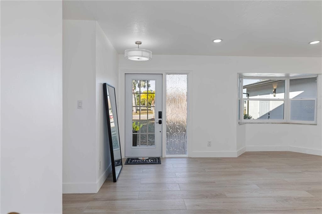 226 PARKVIEW DRIVE - Interior/Exterior Photo 2 - VENICE, FL