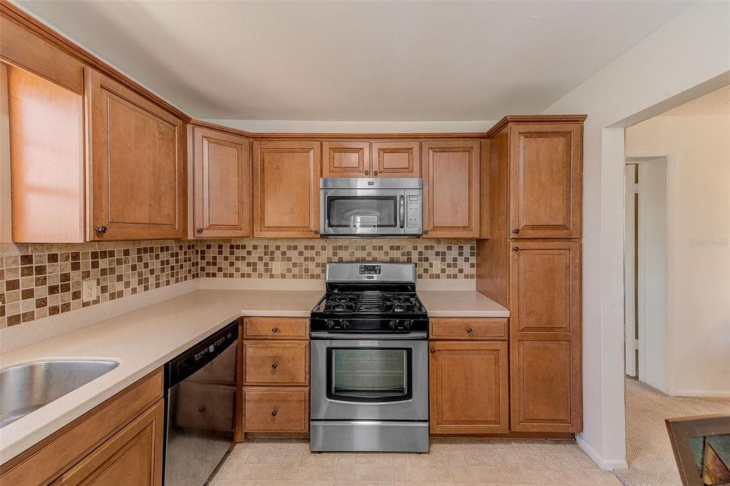 6070 80TH STREET N UNIT 415 - Interior/Exterior Photo 4 - ST PETERSBURG, FL