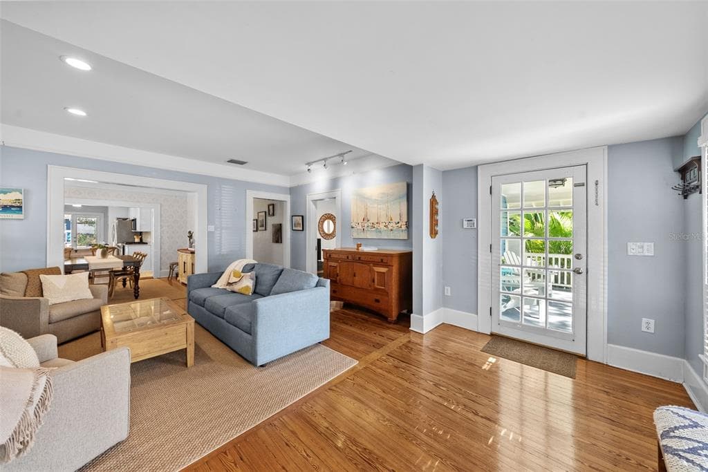 3009 W SAN RAFAEL STREET - Interior/Exterior Photo 5 - TAMPA, FL