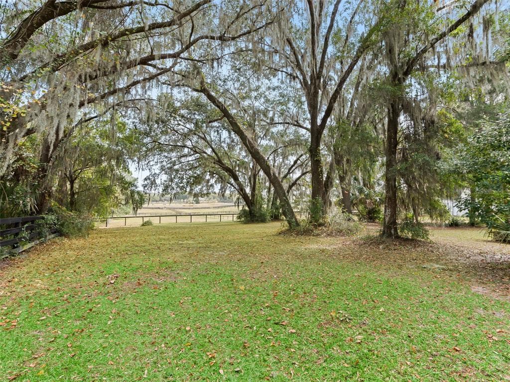 9951 NW HIGHWAY 225A - Interior/Exterior Photo 4 - OCALA, FL