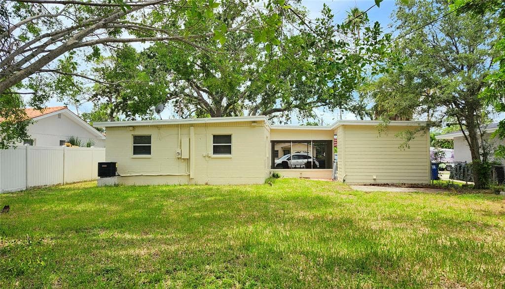 4219 DES MOINES STREET NE - Interior/Exterior Photo 4 - ST PETERSBURG, FL