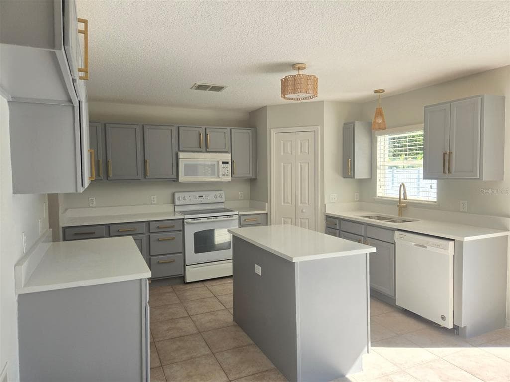 3001 MANDOLIN DRIVE - Interior/Exterior Photo 4 - KISSIMMEE, FL