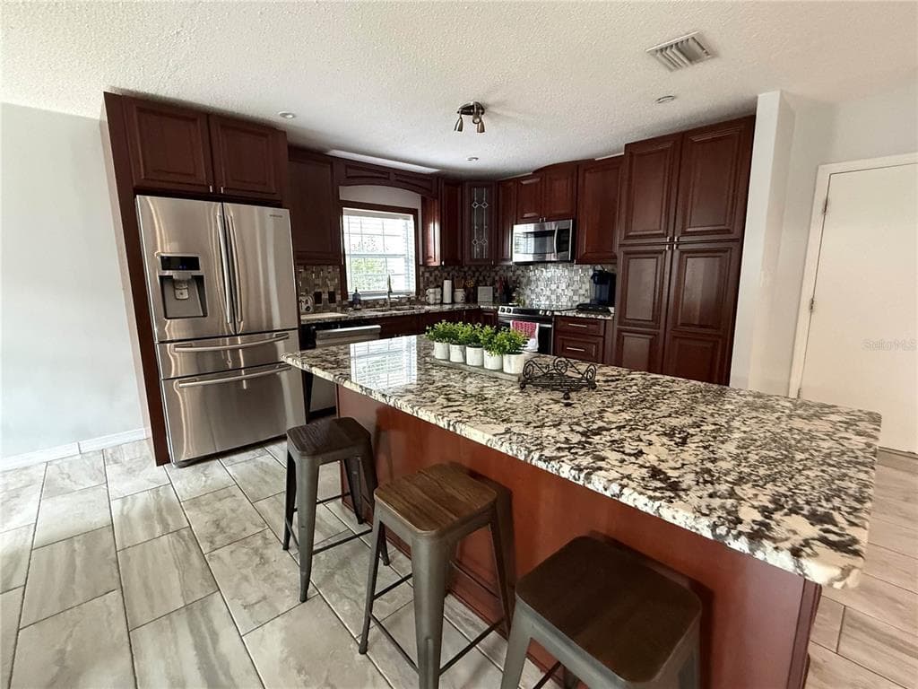 914 W CIMMERON DRIVE - Interior/Exterior Photo 3 - TAMPA, FL