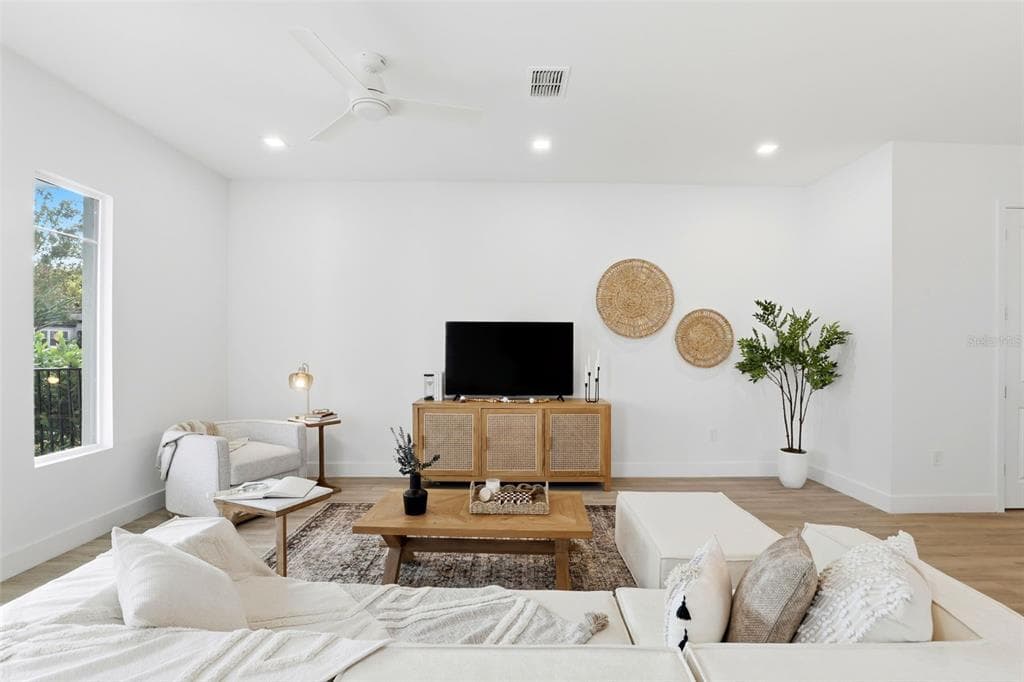 521 W PRINCETON STREET - Interior/Exterior Photo 3 - ORLANDO, FL