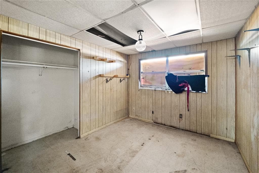 1703 WARRINGTON WAY - Interior/Exterior Photo 3 - TAMPA, FL