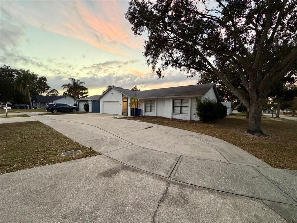 6718 LEEWARD ISLE WAY - Interior/Exterior Photo 2 - TAMPA, FL