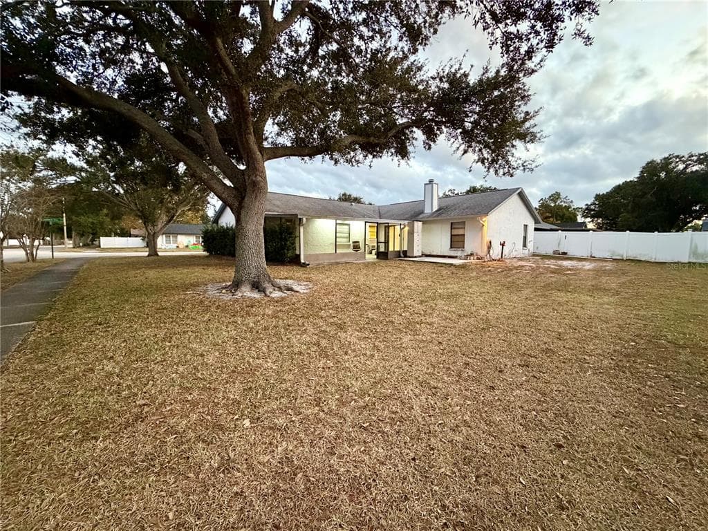 6718 LEEWARD ISLE WAY - Interior/Exterior Photo 4 - TAMPA, FL