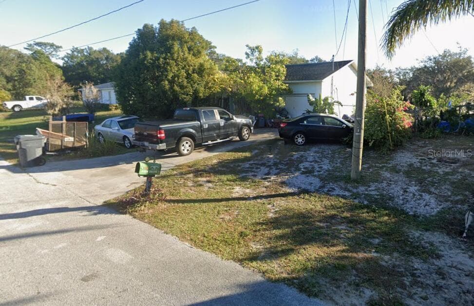 523 CIPRES CIRCLE - Interior/Exterior Photo 2 - WINTER HAVEN, FL