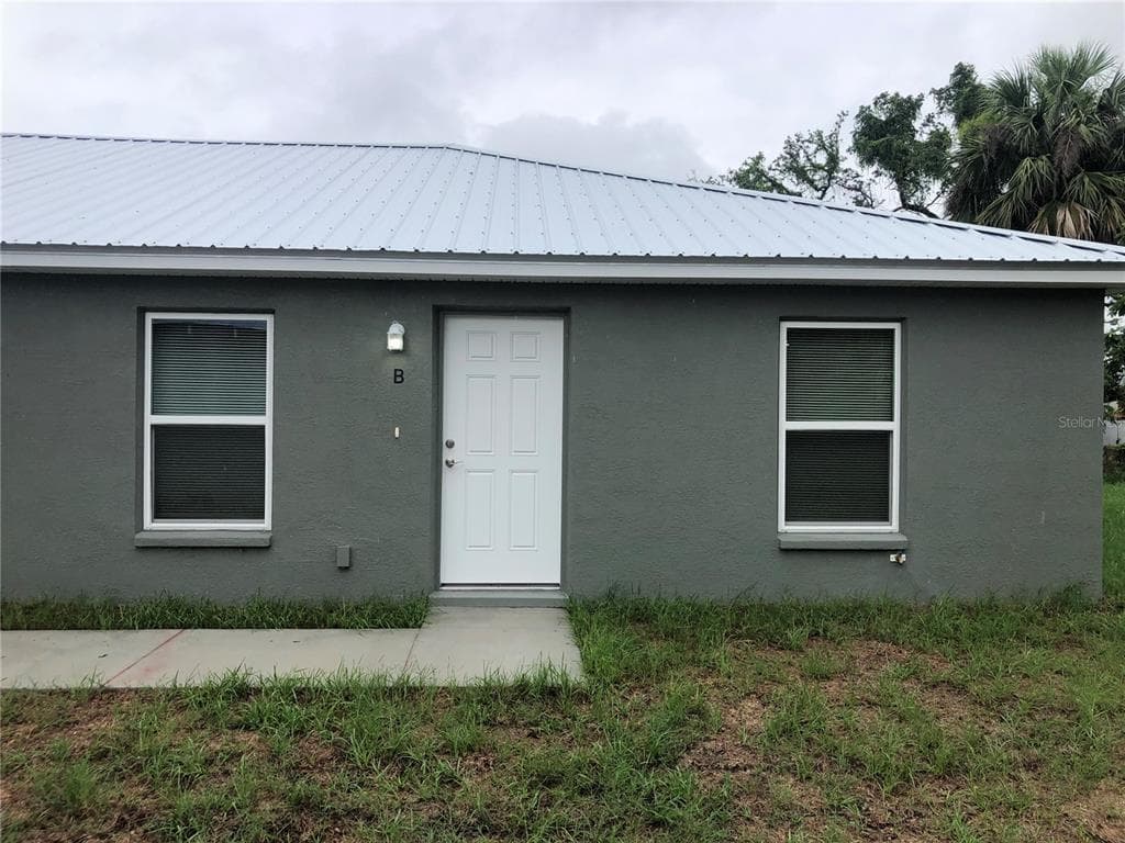 310 AVENUE U NE UNIT B