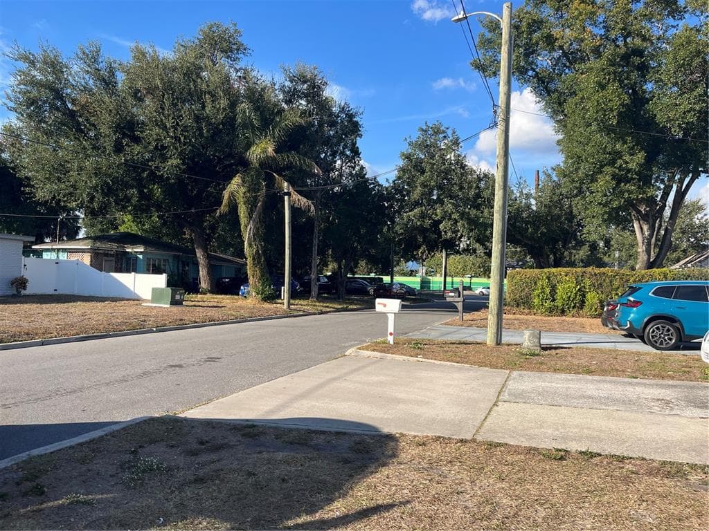 8729 N CALDER PLACE - Interior/Exterior Photo 3 - TAMPA, FL