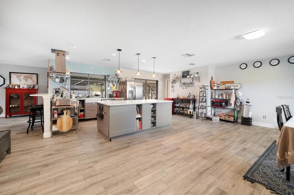 1559 ROXBURG LANE - Interior/Exterior Photo 3 - DUNEDIN, FL