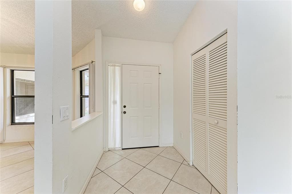 101 SOUTHAMPTON PLACE N UNIT 248 - Interior/Exterior Photo 5 - VENICE, FL