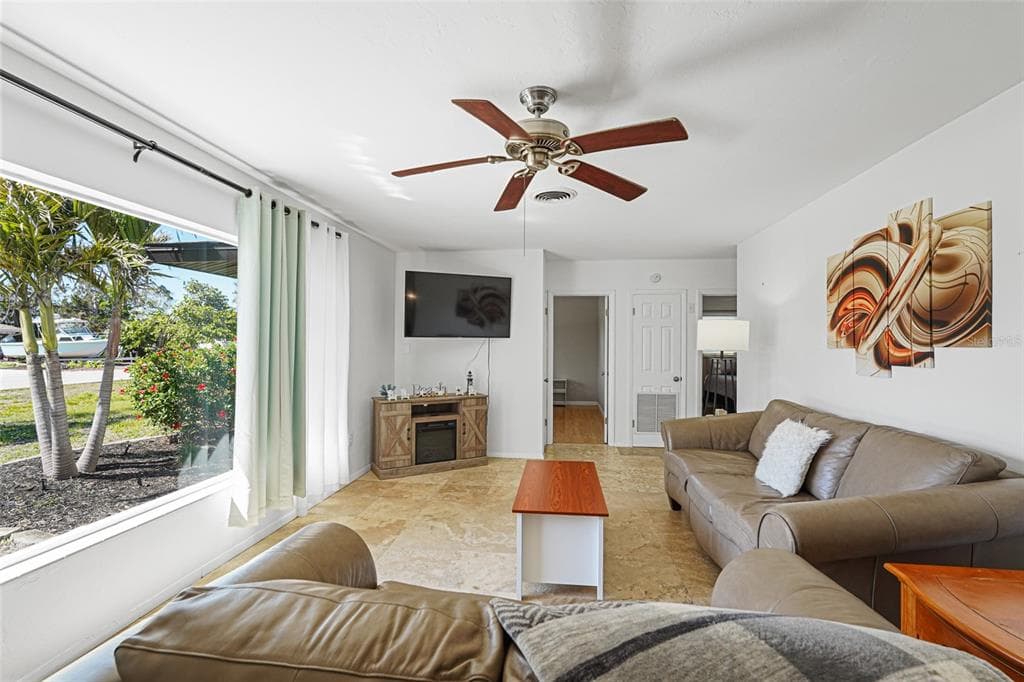 1309 NOKOMIS AVENUE S - Interior/Exterior Photo 4 - VENICE, FL