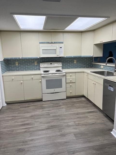 14839 SEMINOLE TRAIL - Interior/Exterior Photo 4 - SEMINOLE, FL