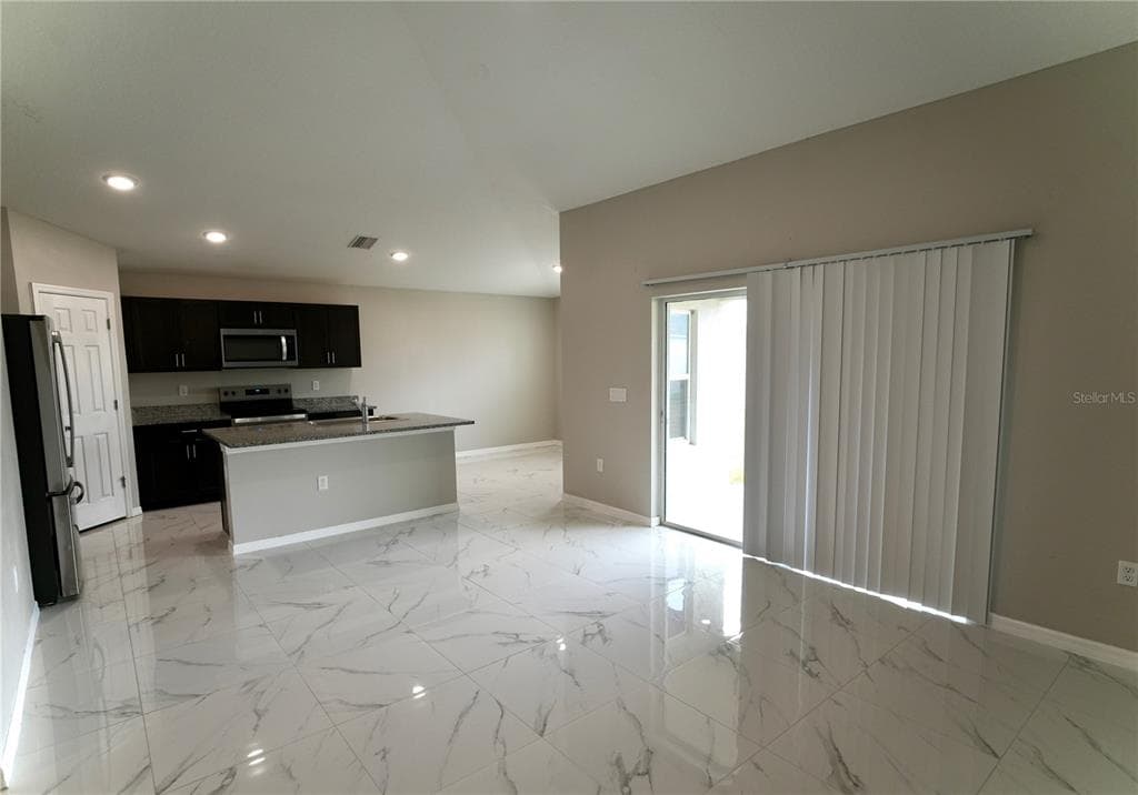 1435 AXEL CIRCLE - Interior/Exterior Photo 3 - WINTER HAVEN, FL