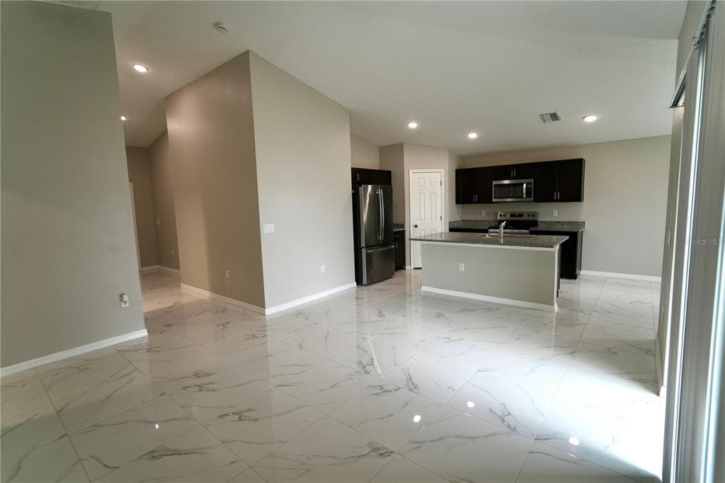 1435 AXEL CIRCLE - Interior/Exterior Photo 5 - WINTER HAVEN, FL