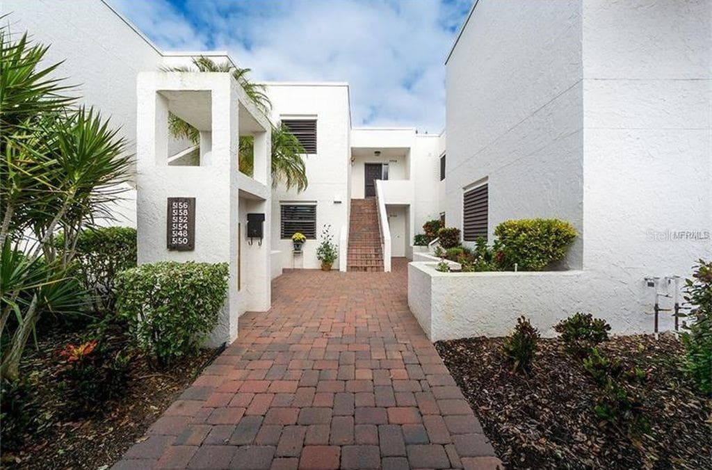 Similar Property - 2bd/2ba - $4,200 - SARASOTA, FL