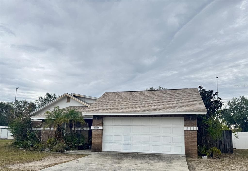 6102 N FORK COURT - 4bd/2ba - $315,000 - LAKELAND, FL