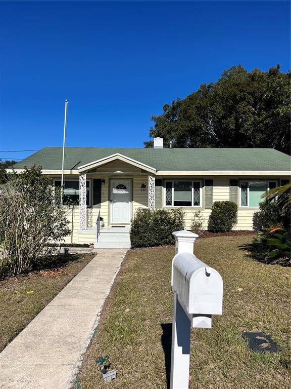505 W 10TH AVENUE - 2bd/2ba - $399,000 - MOUNT DORA, FL