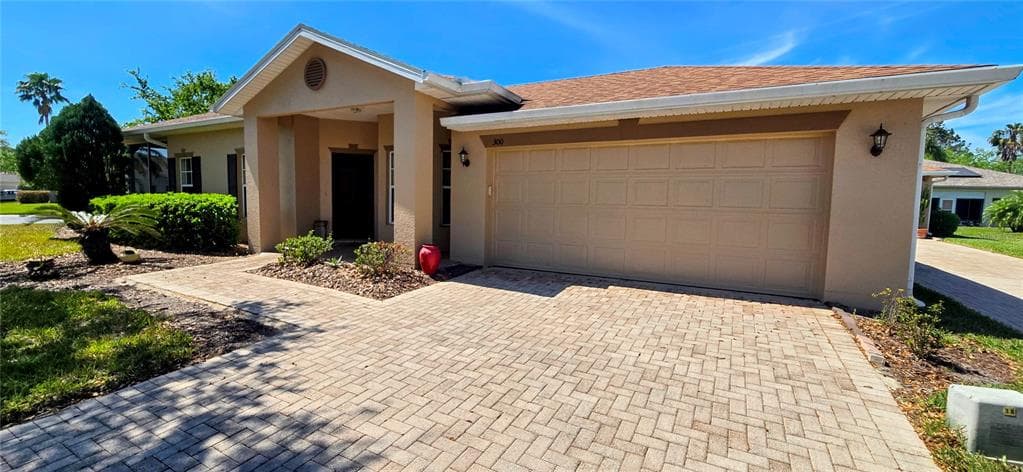 300 FALLING WATER DRIVE - 2bd/2ba - $199,000 - POINCIANA, FL