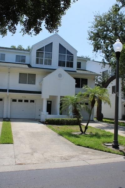 9722 INDIAN KEY TRAIL UNIT 116 - 4bd/4ba - $409,000 - SEMINOLE, FL