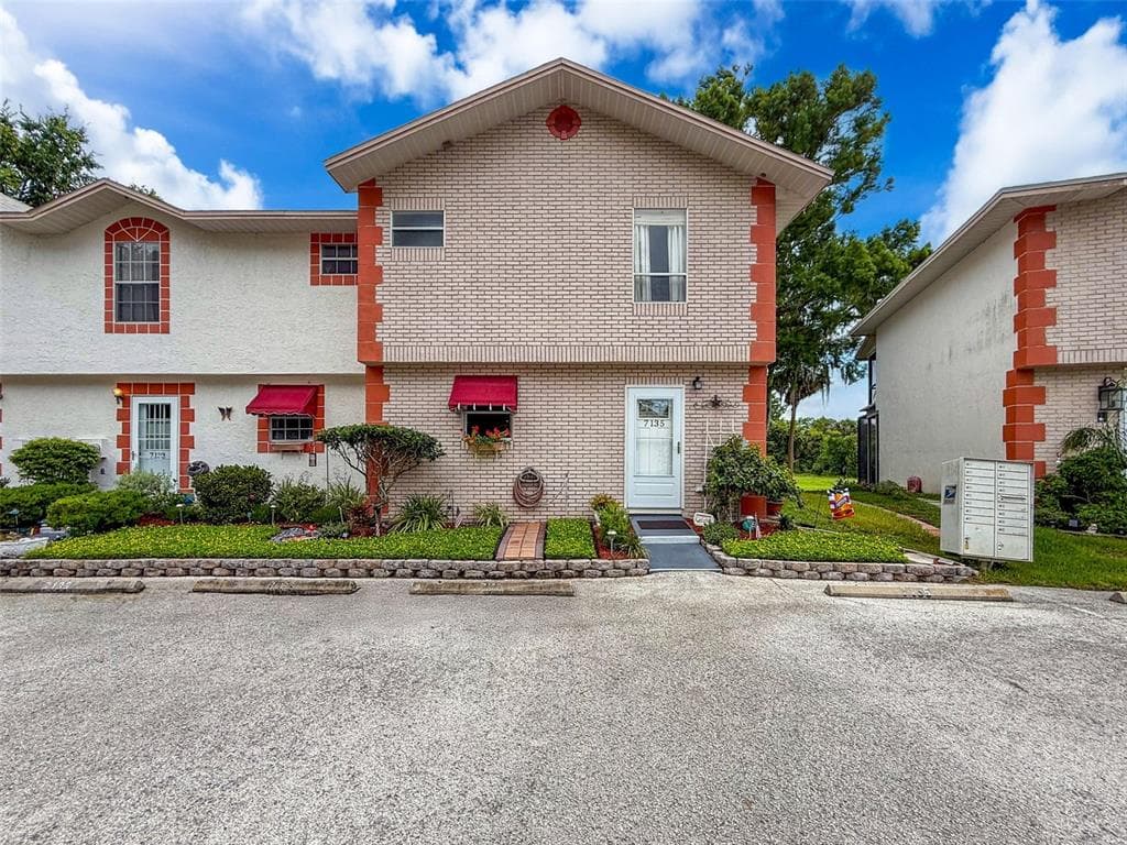 7135 TRENTON PLACE - 2bd/2ba - $144,900 - NEW PORT RICHEY, FL