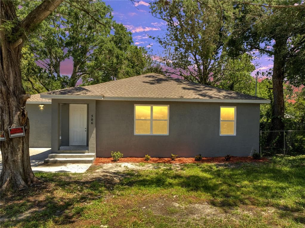 506 E BAY STREET - 3bd/2ba - $352,999 - PALATKA, FL