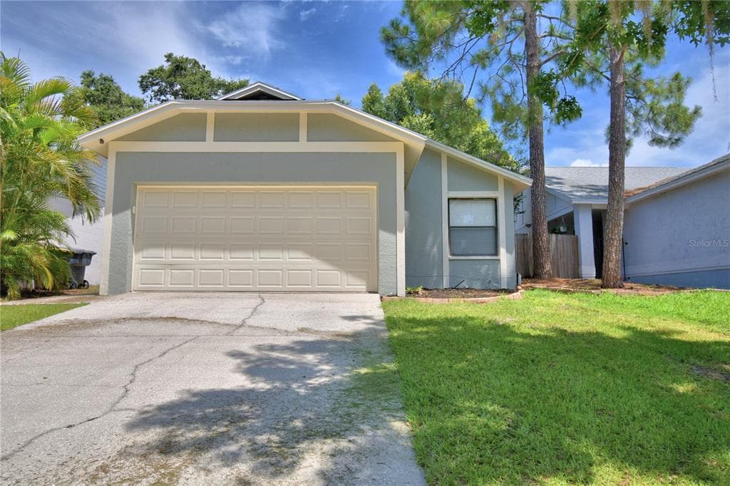 658 LAKE DEXTER CIRCLE - 3bd/2ba - $237,500 - WINTER HAVEN, FL