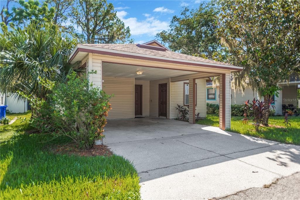 3600 RAINTREE TERRACE - 3bd/2ba - $279,900 - LAKELAND, FL