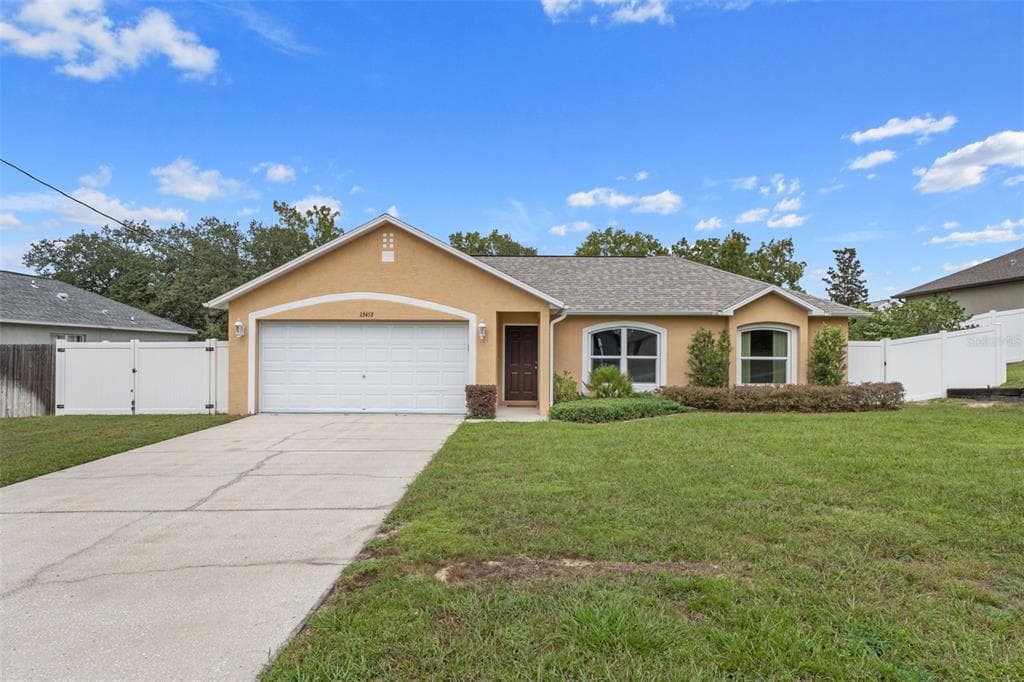13453 BONDSTONE STREET - 3bd/2ba - $308,000 - SPRING HILL, FL