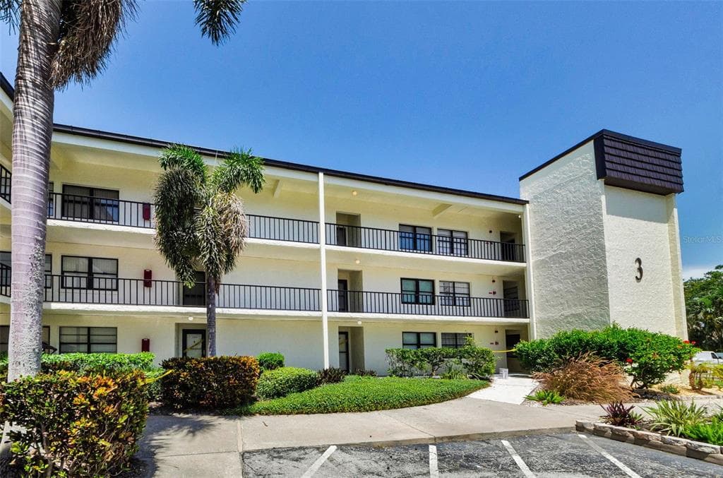 14130 ROSEMARY LANE UNIT 3306 - 2bd/2ba - $178,500 - LARGO, FL