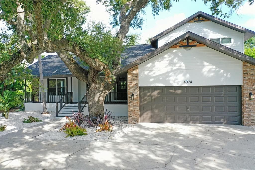 4074 REDBIRD CIRCLE - 4bd/3ba - $878,000 - SARASOTA, FL